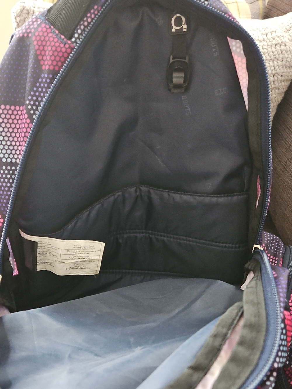 Roots Geometric Patterned Backpack - Picture 7 of 8